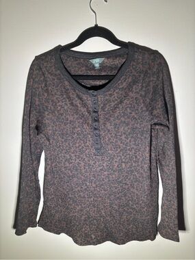 Terra & Sky Charcoal and Rust Long-Sleeve Henley